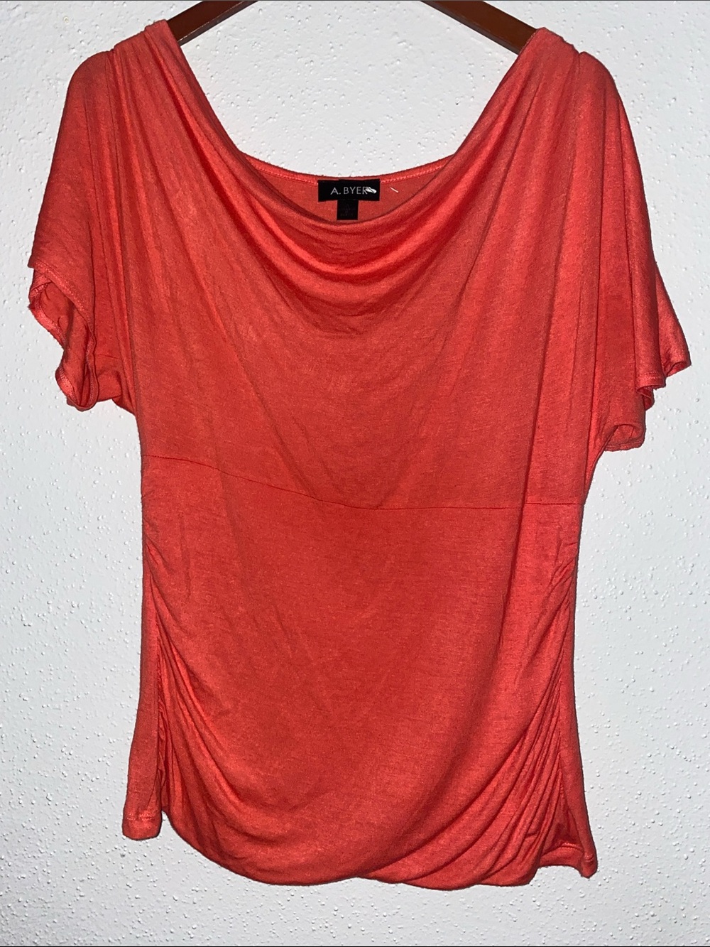 A. Byer Coral Draped Short Sleeve Top